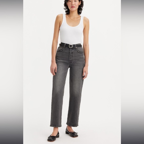 Levi’s Ribcage Straight Leg Jeans in Charcoal - Picture 1 of 8